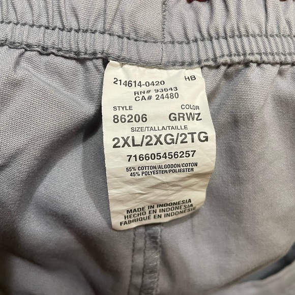 🩺 SET of Grey Dickies 2X Scrubs with Flare Leg Cargo Pants & Two Pocket Top - Picture 8 of 9